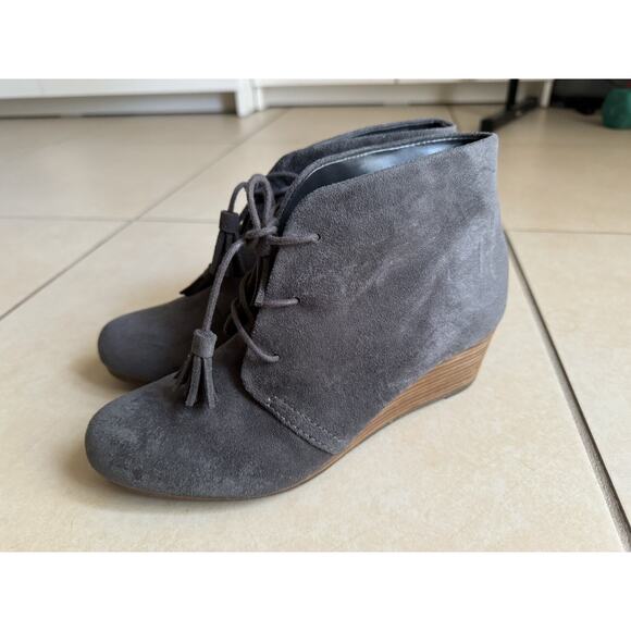Dr Scholls Women Boots Size 8 Gray Suede Ankle Bootie Lace Up Wedge Shoes - Picture 4 of 7